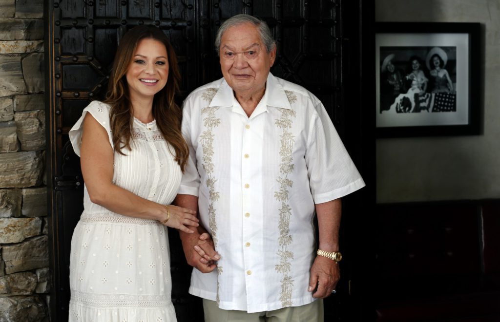 Rafael 'Ray' Vega, who owned celebrity favorite Casa Vega Mexican restaurant, dies