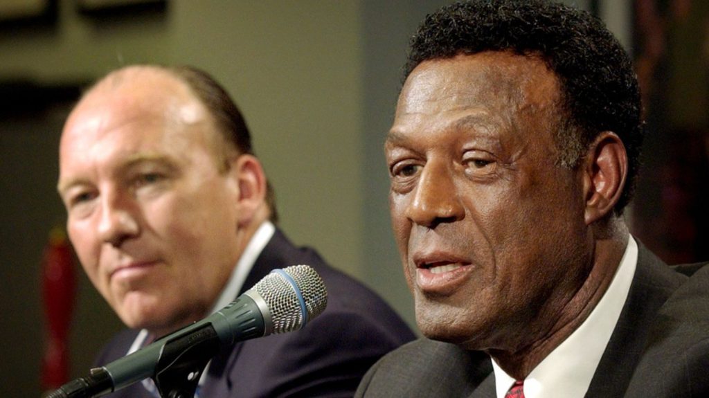 Lakers great and Clippers VP Elgin Baylor dies at 86