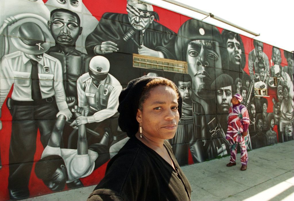 Muralist Noni Olabisi, whose art galvanized South Los Angeles communities, dies at 67