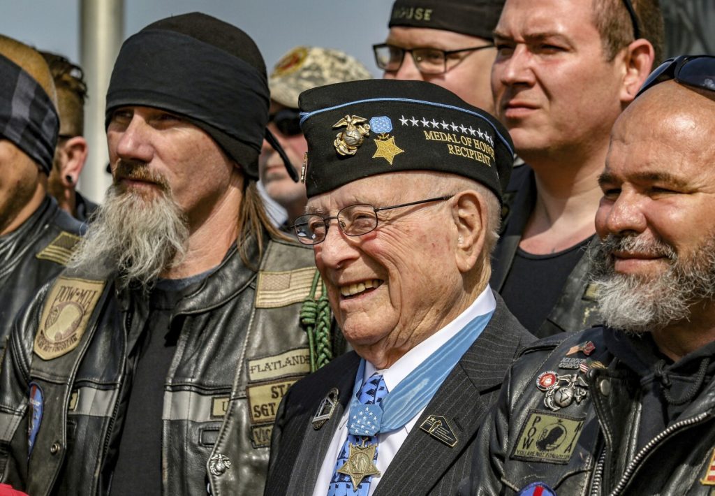 Hershel 'Woody' Williams, last remaining Medal of Honor recipient from WWII, dies at 98