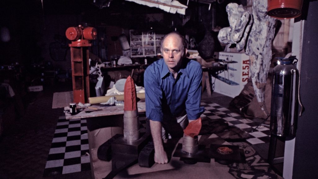 Claes Oldenburg, influential Pop artist who made massive sculptures of everyday objects, dies