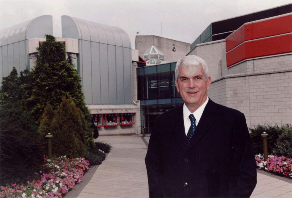 V. David VandeLinde, dean of the Johns Hopkins Whiting School of Engineering who later worked in England, dies