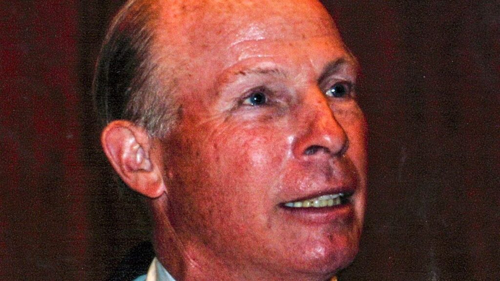 Alexander B. ‘Sandy’ Martin, salesman and record-setting squash player, dies