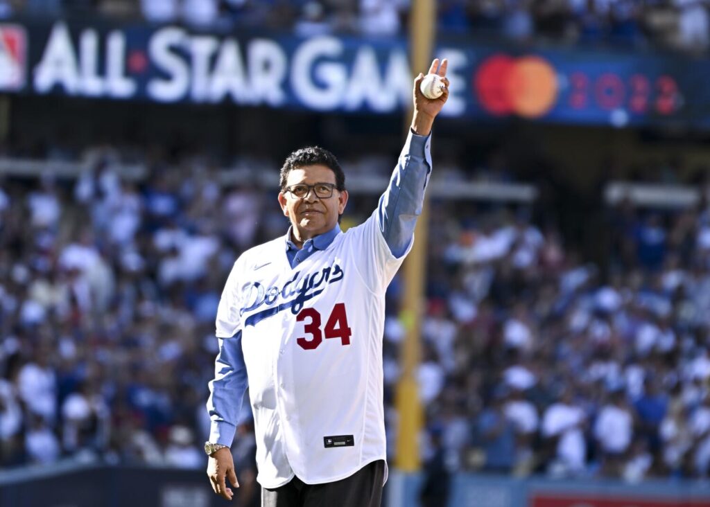 Hernández: Fernando Valenzuela exuded quiet pride, understated dignity and a high baseball IQ