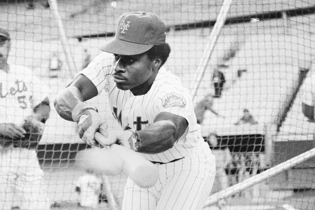 Lenny Randle, major leaguer repeatedly in the spotlight for 12 seasons, dies at 75