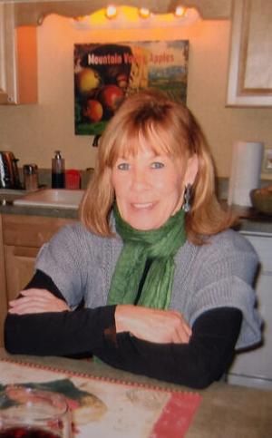 Julianne Neff Okragly