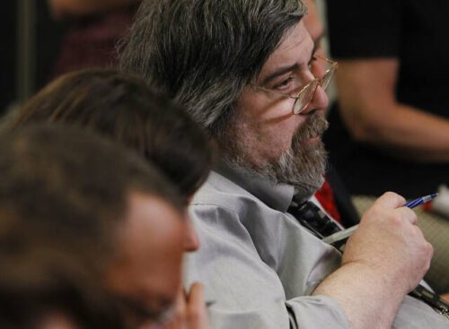 8824992 Web1 Ap100506136926.jpg