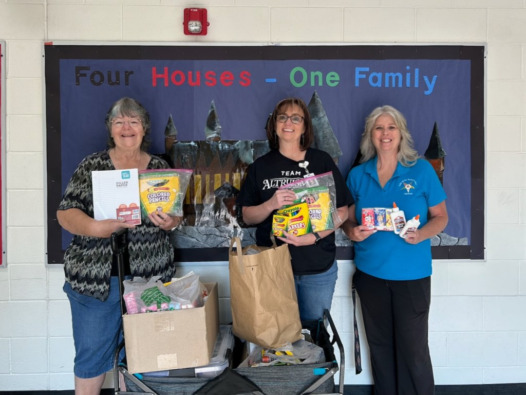 Esther Chapter No. 3 Order of Eastern Star donates to Carson City elementary school