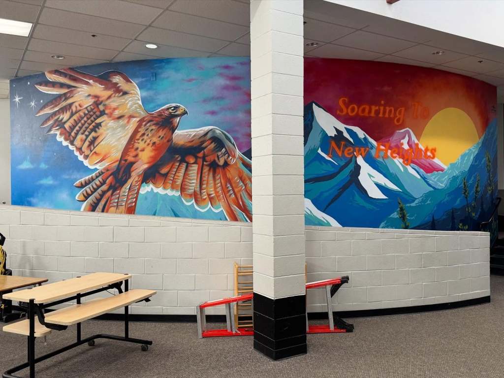 Mark Twain Elementary partners with local muralist to inspire creativity through art