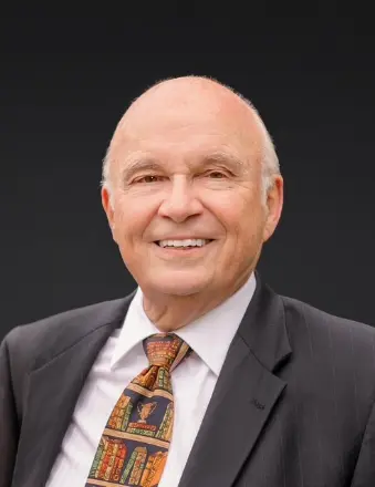 Dr. Robert  Schuster, Jr.