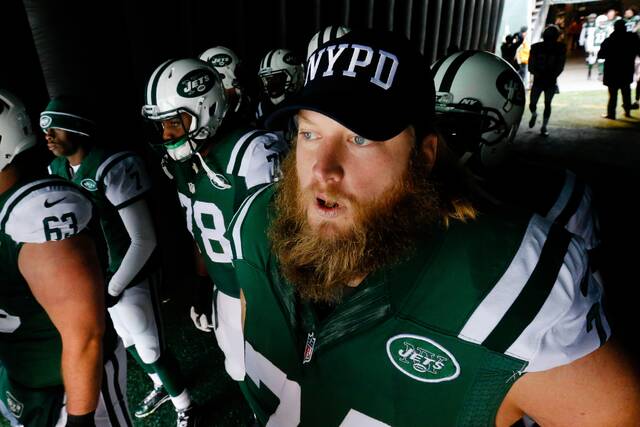Former Jets center Nick Mangold dies at 41, less than 2 weeks after announcing he had kidney disease