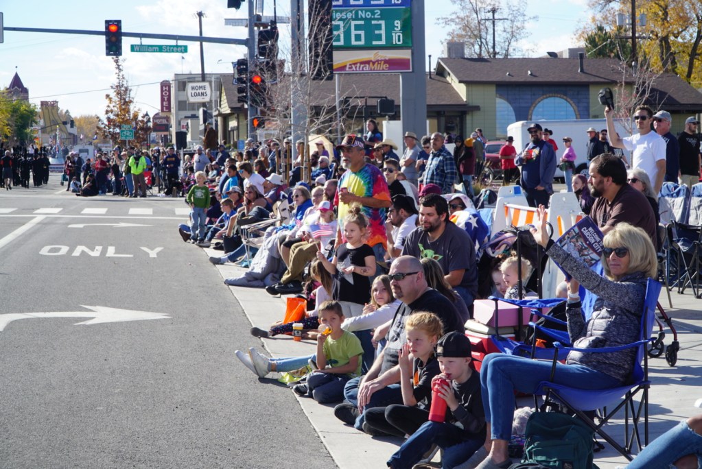 Carson Now Poll of the Week: Should people be allowed to set up chairs ahead of Parade Day?