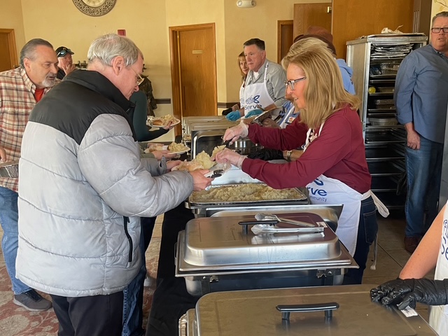 Hundreds served at Carson City community Thanksgiving dinner