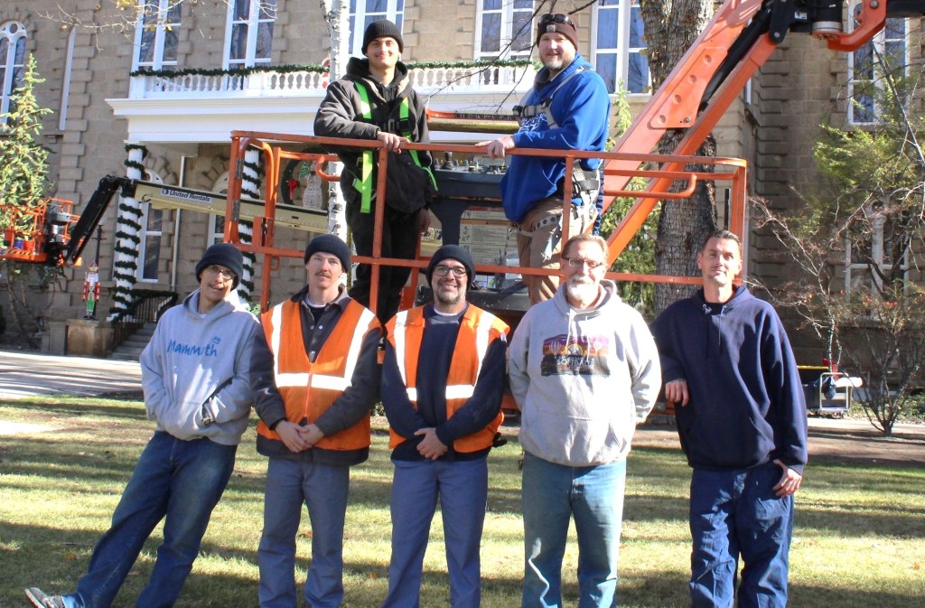 State grounds crew busy turning Capitol Complex into winter wonderland